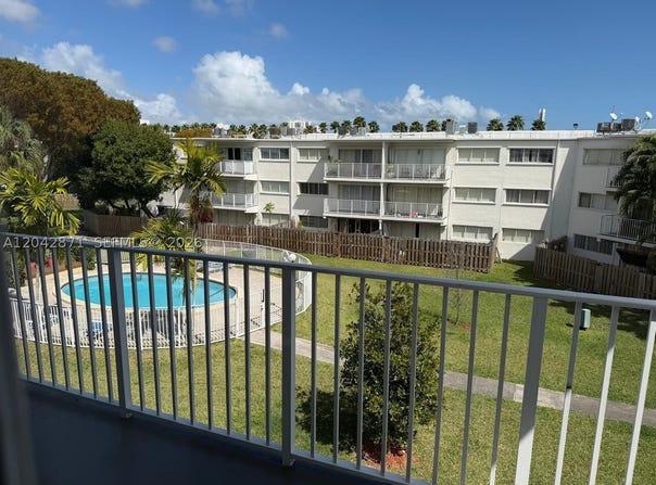 7713 SW 88th ST, Miami, FL 33156-1007