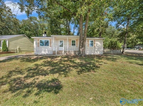 12016 Wyandotte Drive SW, Huntsville, AL 35803