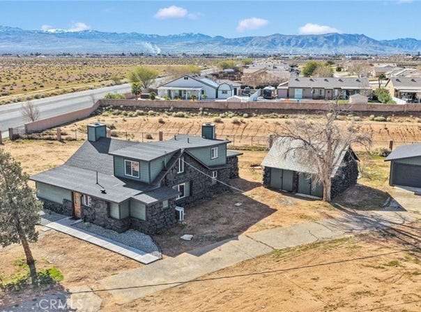 14344 Central Road, Apple Valley, CA 92307