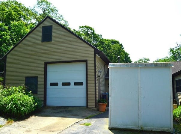 11 Buckeye Brook Road, Charlestown, RI 02813