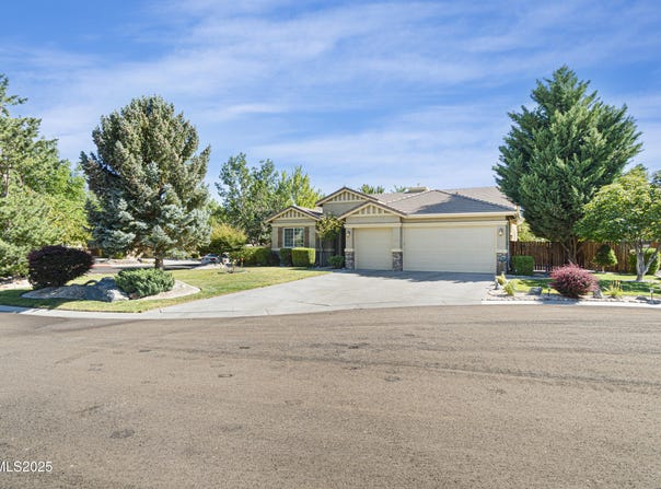 101 Poppy Hills Court, Dayton, NV 89403