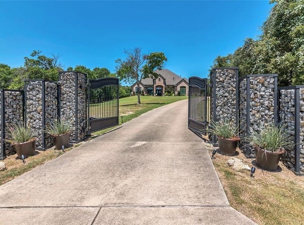 145 Ranch Creek Drive, Azle, TX 76020