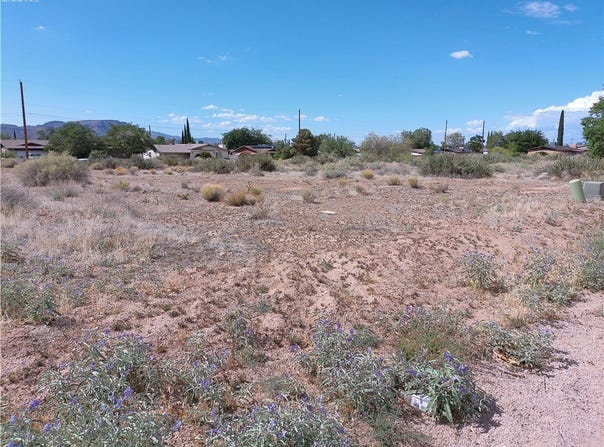 SE Valentine lot: 41-46, Kingman, AZ 86401