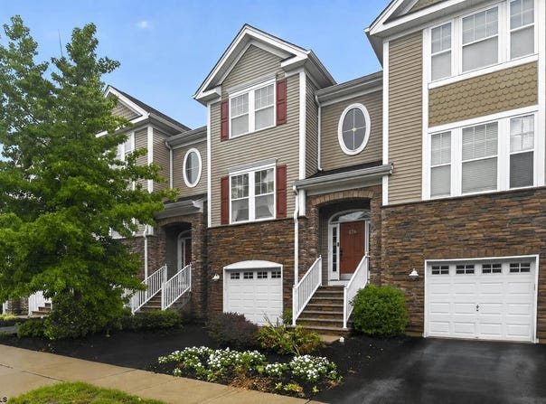 126 Dunlin Ln, Egg Harbor Township, NJ 08232