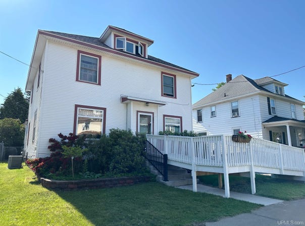 905 Champion, Marquette, MI 49855