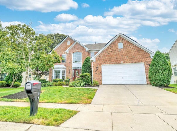 28 Crossing Dr Dr, Linwood, NJ 08221