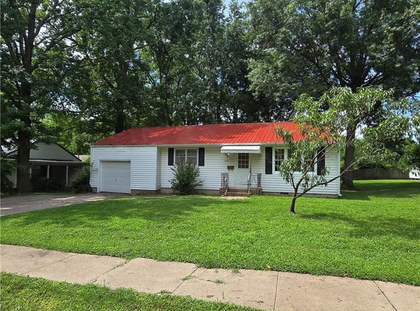 606 S Windsor Street, Windsor, MO 65360