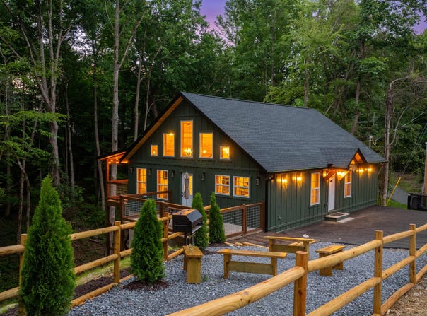 1504 Ginnys Trail, Sevierville, TN 37876