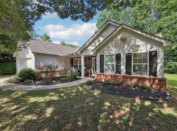 64 River Mist Circle, Jefferson, GA 30549