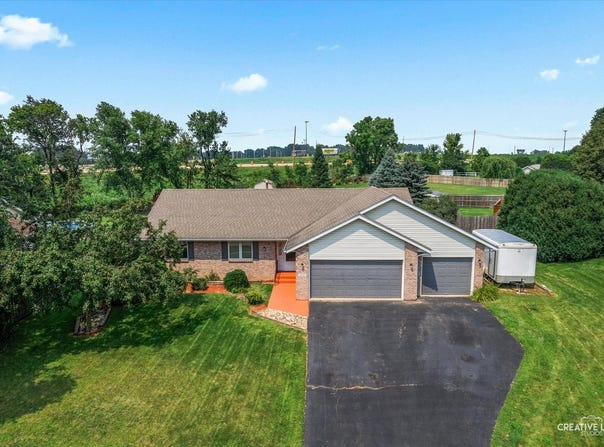 3455 Valley Woods Drive, Cherry Valley, IL 61016