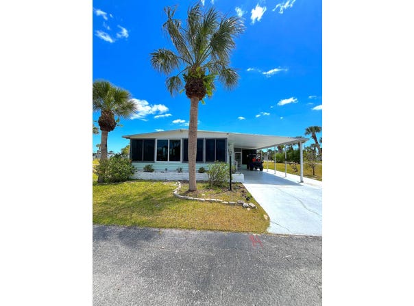 14 Navaho Trail, Fort Myers Beach, FL 33931