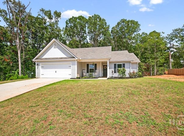 151 Rolling Woods Lane, Hull, GA 30646