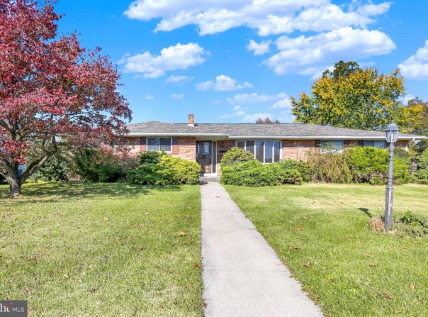 135 FAIRVIEW Drive, KUTZTOWN, PA 19530