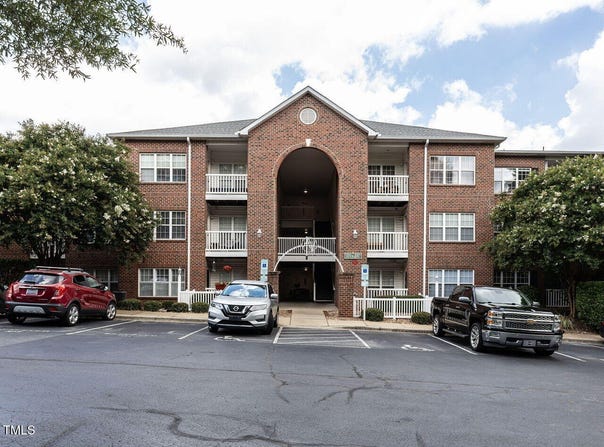 107 Sturbridge Drive, Clayton, NC 27520