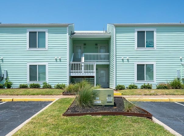 609 Lauderdale Dr., ROCKPORT, TX 78382