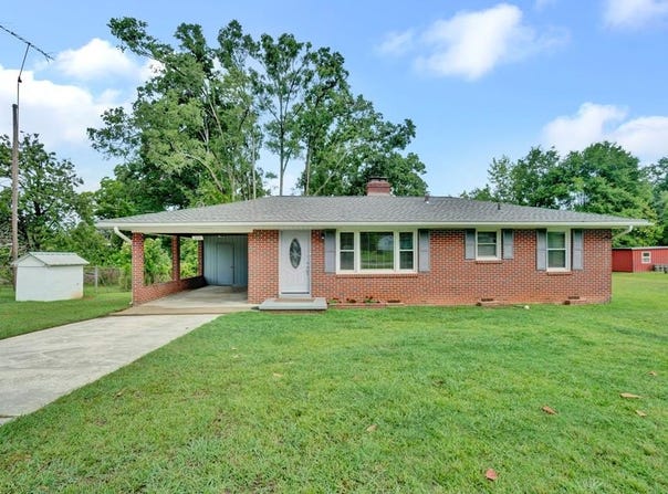 211 Kentucky Ave, Greenwood, SC 29646