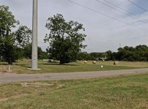 W Commerce Avenue, Cooper, TX 75432