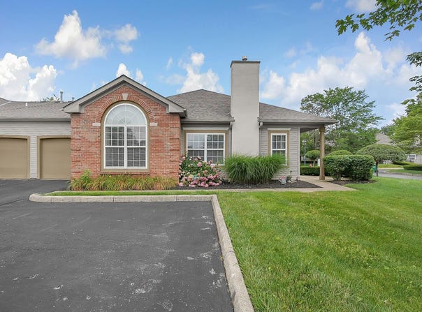 262 Alexander Lawrence Drive, Pickerington, OH 43147