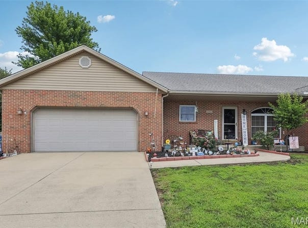2266 Calgary Drive, Shiloh, IL 62221