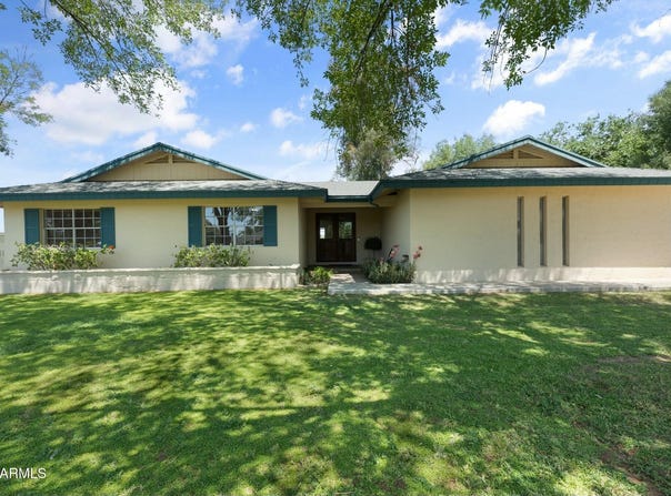 944 E MELODY Drive, Gilbert, AZ 85234