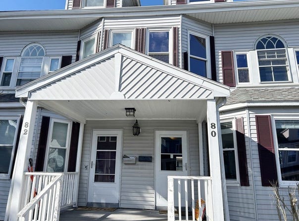 80 Linden St, Salem, MA 01970