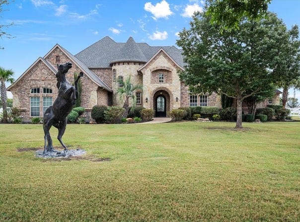 160 Steel Dust Drive, Red Oak, TX 75154