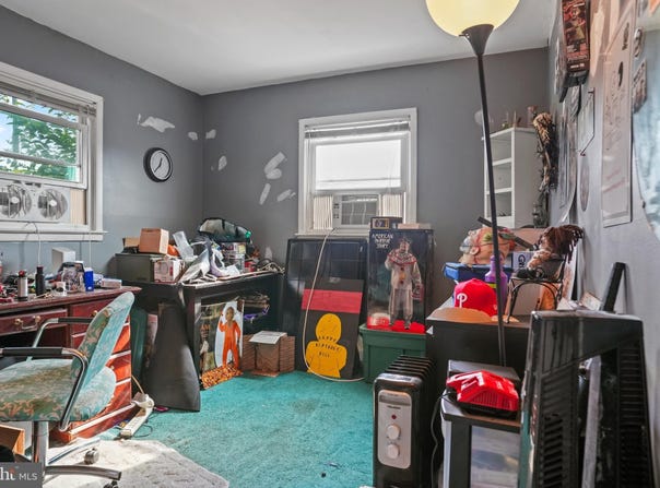 601 W EVESHAM AVENUE, MAGNOLIA, NJ 08049