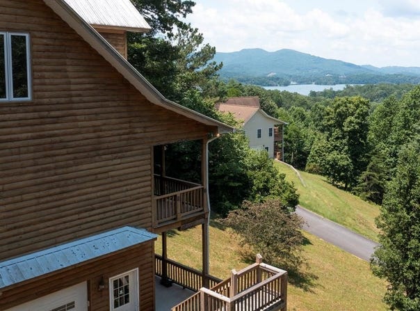 1341 Laurel Court, Hiawassee, GA 30546