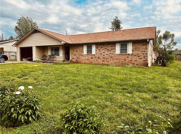 610 Royal Lane, Bentonville, AR 72712
