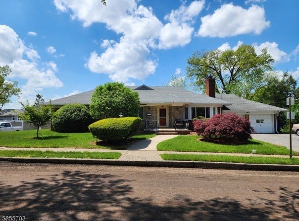36 E 38Th St, Paterson City, NJ 07514-1216