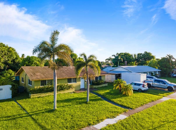 4786 Pine Cone Lane, West Palm Beach, FL 33417