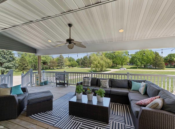 74 Four Winds Drive, Clear Lake, IA 50428