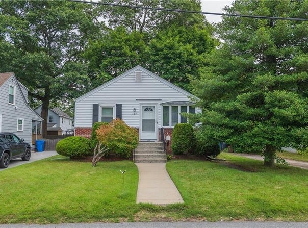 109 Fordson Avenue, Cranston, RI 02910