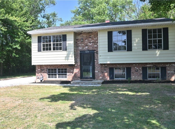 5838 Woodley Court, Ashtabula, OH 44004