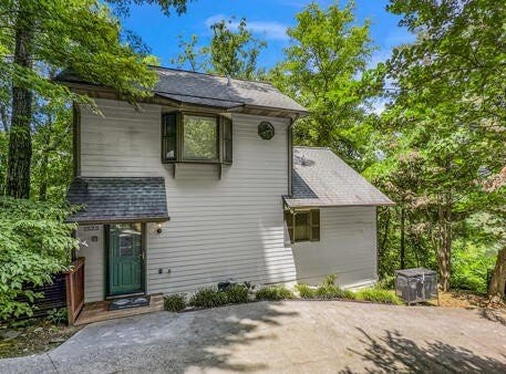 1523 Gillespie Way, Gatlinburg, TN 37738