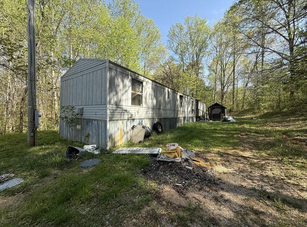 489 Cedar Bluff Drive, Monticello, KY 42633