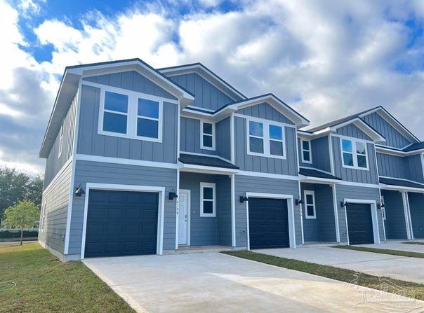 4527 Tenpence Cir, Pace, FL 32571