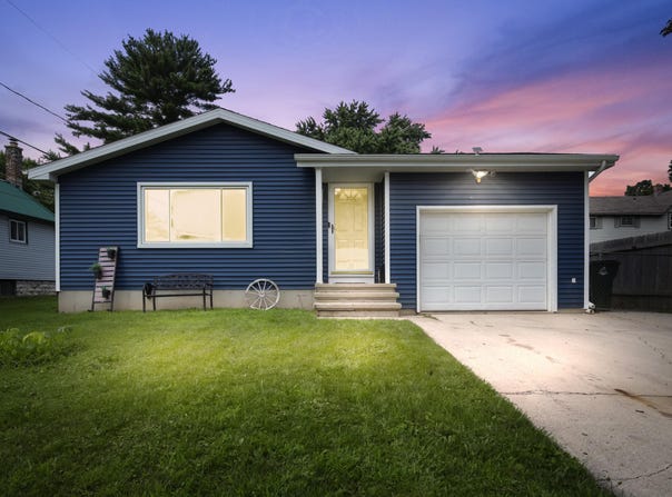 345 Sibley St, Fond Du Lac, WI 54935