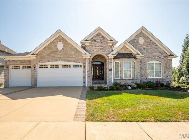 205 Harbor View, Fenton, MO 63026