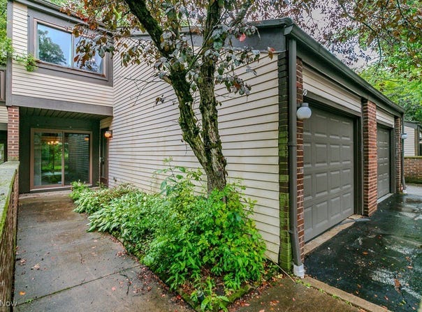 509 Forsythia Lane, Richmond Heights, OH 44143