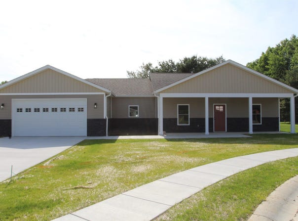 534 E Dogwood Court, Spencer, IN 47460
