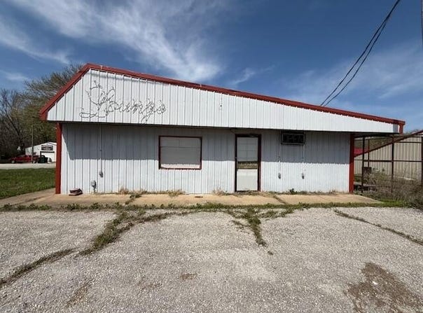212 S Main Street, Fair Play, MO 65649