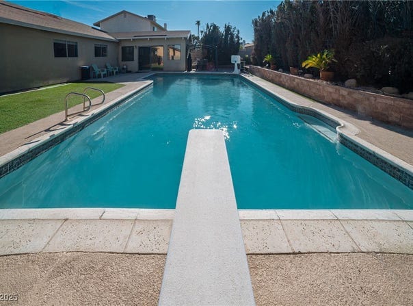 6420 Singingwood Lane, Las Vegas, NV 89107