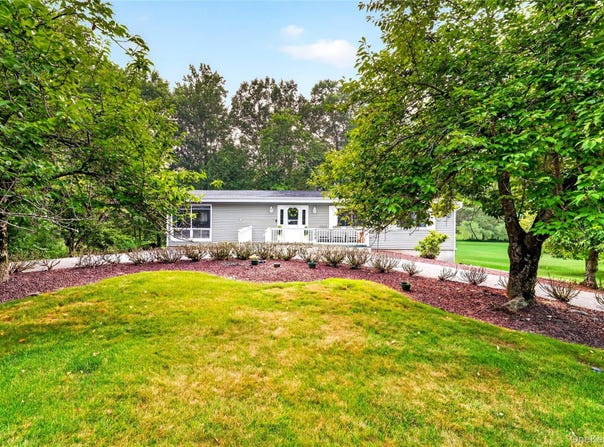 105 Robinhood Lane, West Nyack, NY 10994