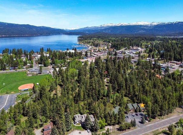 141 Stibnite St, McCall, ID 83638