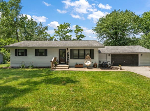 152 Bogata Avenue, Valparaiso, IN 46385