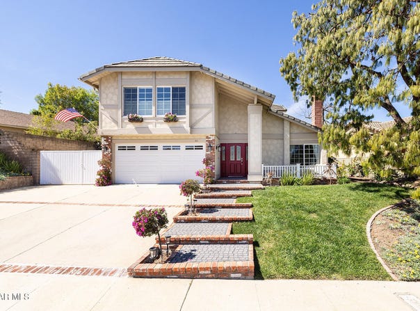 411 Blackhawk Drive, Newbury Park, CA 91320