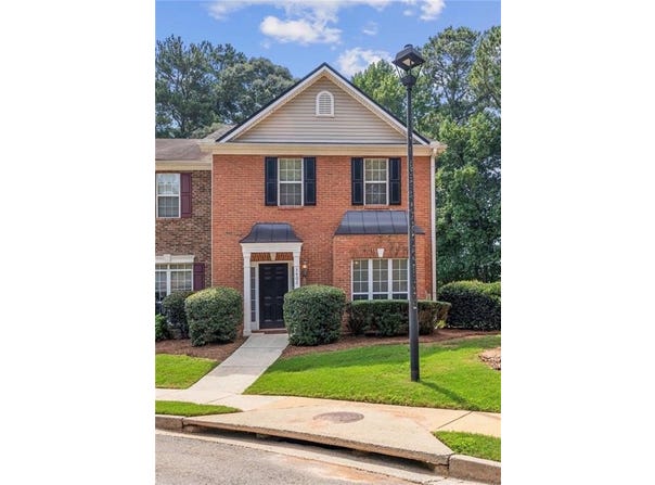 3402 Town Square Drive NW, Kennesaw, GA 30144