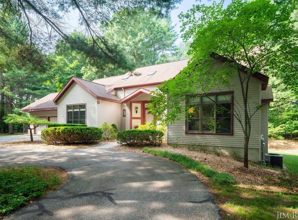 186 Tiffany Ridge Drive, Holland, MI 49424
