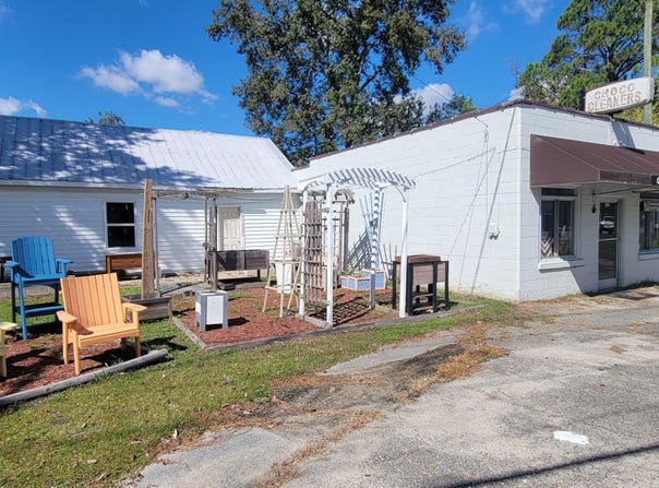 3422 Us 17 Highway S, Chocowinity, NC 27817